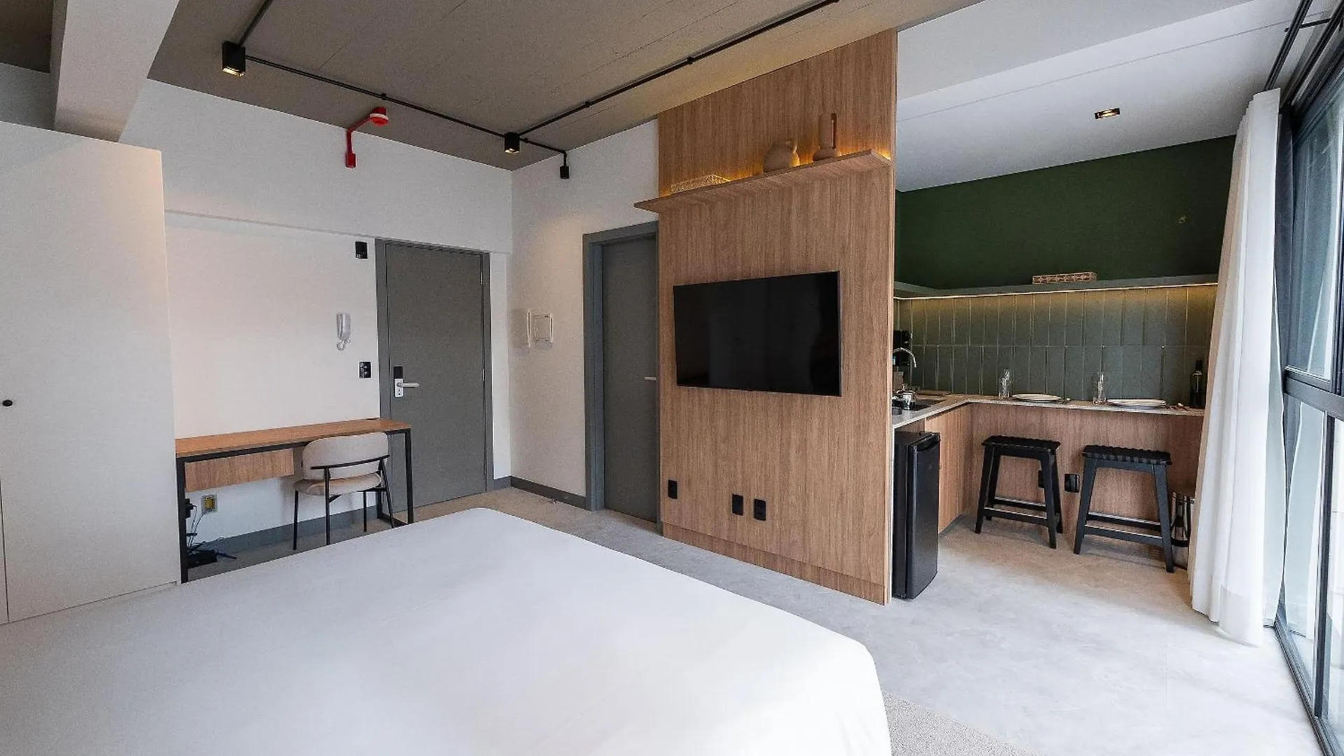 Oslo Xtay - Estudios Com Cozinha Completa No Centro De Floripa Флорианополис 0*,  Бразилия